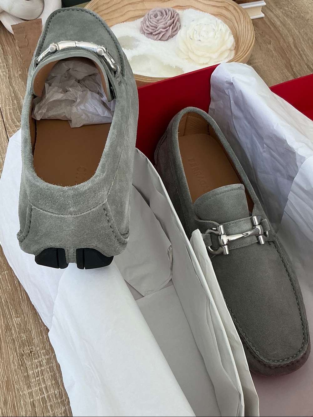Salvatore Ferragamo Men’s Light Grey Suede Bit Loafers Driver (never worn) - Picture 2 of 4